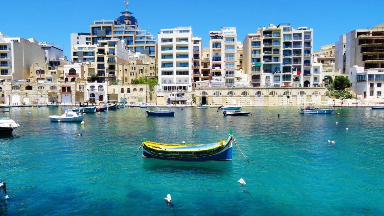 Cosy Apartment Steps To St George'S Bay Saint Julian's Exterior photo